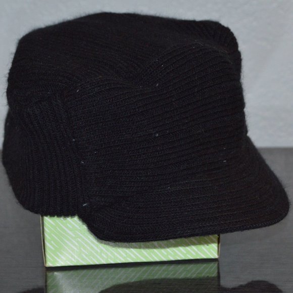 Finlandia Vodka Winter Cap - Picture 1 of 2